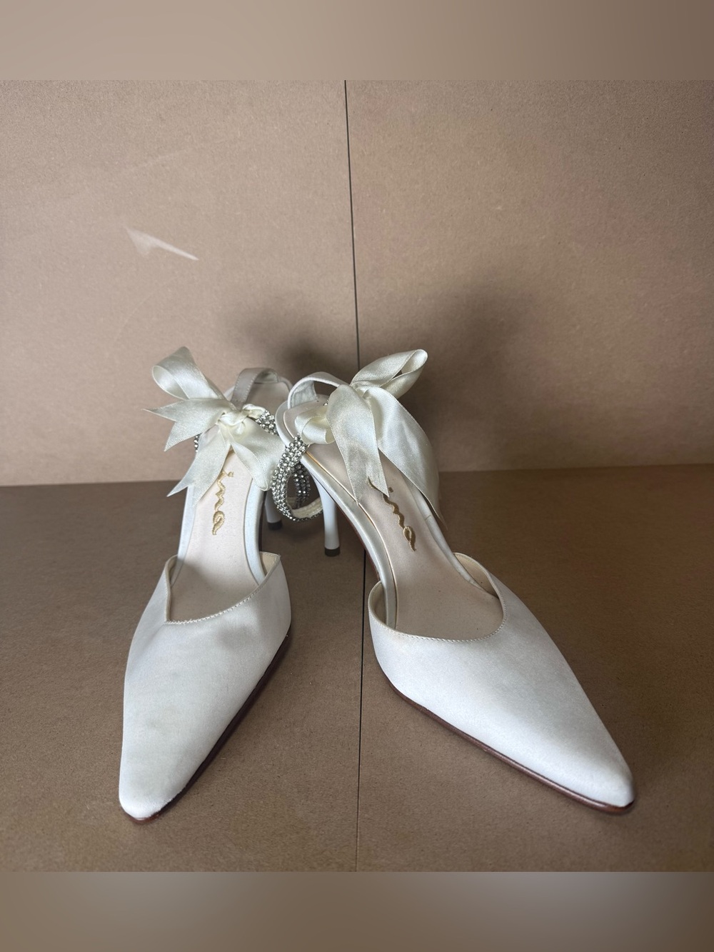Nina White Satin Leather Pumps Heels Bow Rhinestone Ankle Wrap Size 6.5 6 1/2